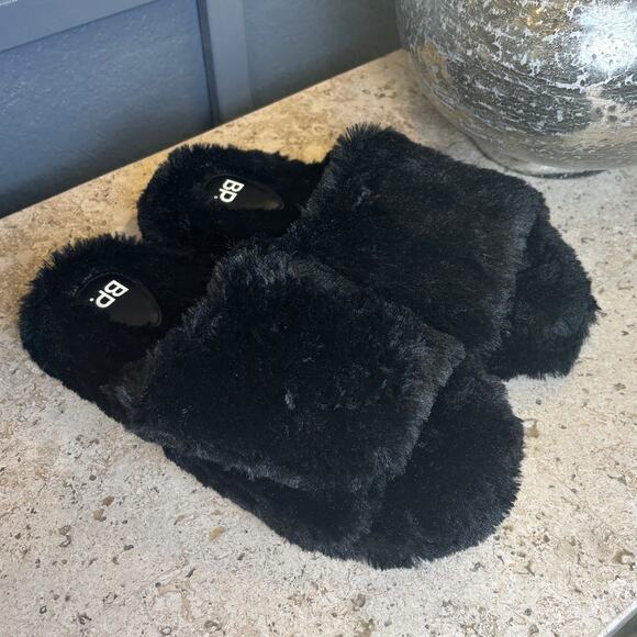 BP. Nordstrom Slip On Slides Black Faux Fur Women's Slippers 11-12 NWT - Picture 1 of 4